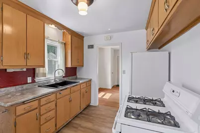 2933 Hillsboro Avenue S, Saint Louis Park, MN 55426 - Photo 10