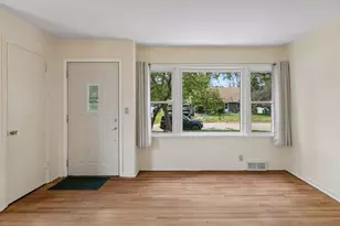 2933 Hillsboro Ave S, Saint Louis Park, MN 55426 - Photo 8
