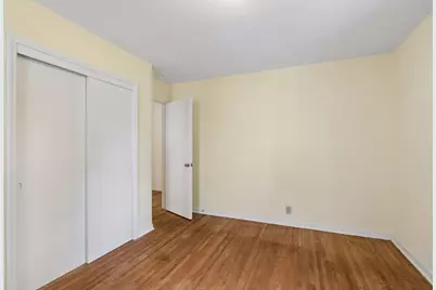 2933 Hillsboro Avenue S, Saint Louis Park, MN 55426 - Photo 16
