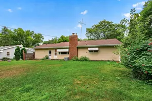 2147 Aztec Ln, Mendota Heights, MN 55120 - Photo 2