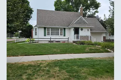 413 Oscar Avenue N, Canby, MN 56220 - Photo 1