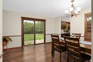 3609 Canterbury Dr, Bloomington, MN 55431 - Photo 4