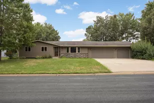 3609 Canterbury Dr, Bloomington, MN 55431 - Photo 1