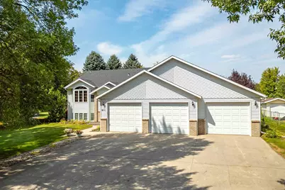 811 4th Avenue NE, Barnesville, MN 56514 - Photo 2