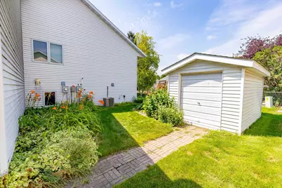 811 4th Avenue NE, Barnesville, MN 56514 - Photo 10