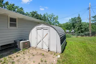 10725 Rich Ave S, Bloomington, MN 55437 - Photo 12