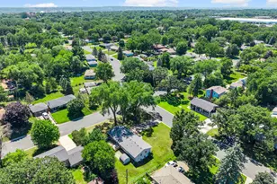10725 Rich Ave S, Bloomington, MN 55437 - Photo 4