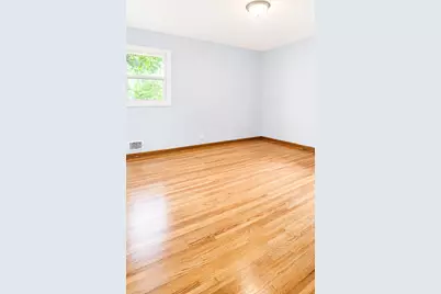 5901 Ewing Avenue N, Brooklyn Center, MN 55429 - Photo 10