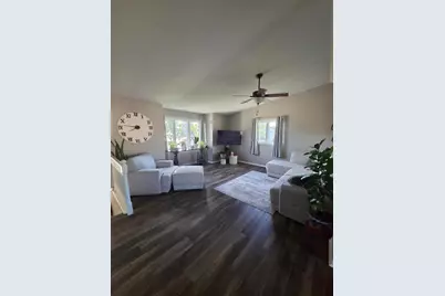 902 Nancy Court SW, Eyota, MN 55934 - Photo 2