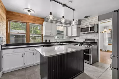 2011 Vincent Avenue N, Minneapolis, MN 55411 - Photo 14