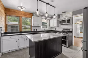 2011 Vincent Ave N, Minneapolis, MN 55411 - Photo 14