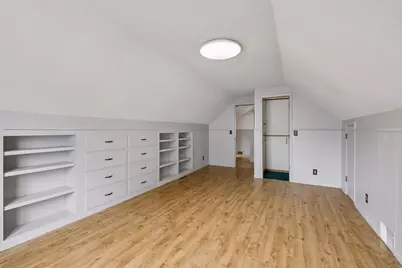 2011 Vincent Avenue N, Minneapolis, MN 55411 - Photo 24