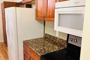205 Barry Ave S, Wayzata, MN 55391 - Photo 2