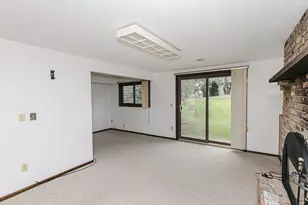6570 Upper 35th St N, Oakdale, MN 55128 - Photo 4