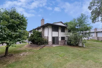 6570 Upper 35th Street N, Oakdale, MN 55128 - Photo 2