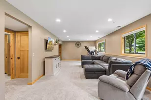 1076 Cottonwood Dr, Hudson, WI 54016 - Photo 34
