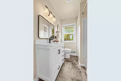 2481. 19th Avenue E, North Saint Paul, MN 55109 - Photo 10