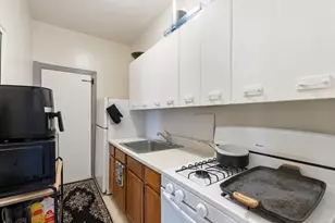 860 University Ave W, Saint Paul, MN 55104 - Photo 16
