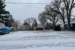 607 6th Ave NW, Austin, MN 55912 - Photo 1