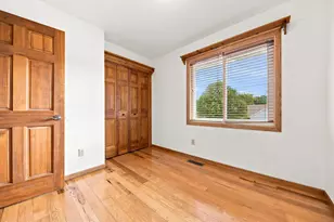 2610 Hydram Ave N, Oakdale, MN 55128 - Photo 26