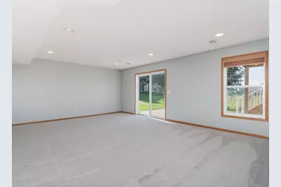 1511 Pembroke Pass, Chanhassen, MN 55317 - Photo 28