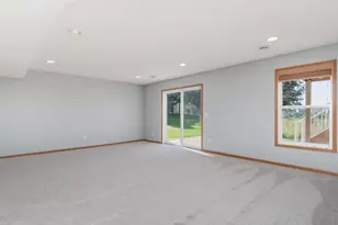 1511 Pembroke Pass, Chanhassen, MN 55317 - Photo 28