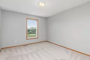 1511 Pembroke Pass, Chanhassen, MN 55317 - Photo 40