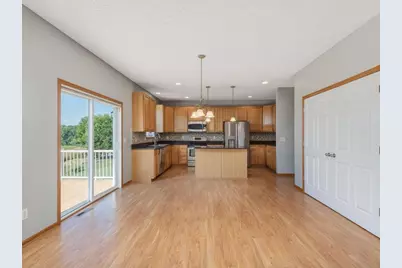 1511 Pembroke Pass, Chanhassen, MN 55317 - Photo 14