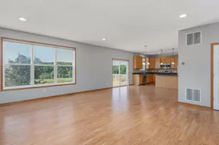 1511 Pembroke Pass, Chanhassen, MN 55317 - Photo 4