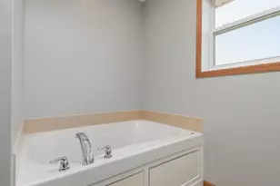 1511 Pembroke Pass, Chanhassen, MN 55317 - Photo 22