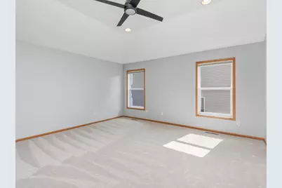1511 Pembroke Pass, Chanhassen, MN 55317 - Photo 32