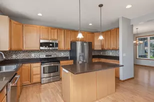 1511 Pembroke Pass, Chanhassen, MN 55317 - Photo 8