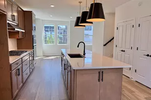 845 Sweetwater Dr, Saint Paul, MN 55116 - Photo 10