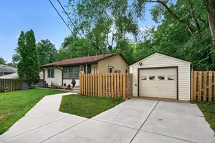 10138 Harriet Ave S, Bloomington, MN 55420 - Photo 2
