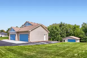 22541 Monroe St NE, East Bethel, MN 55011 - Photo 4