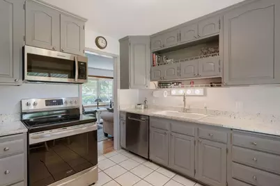 9242 15th Avenue S, Bloomington, MN 55425 - Photo 12
