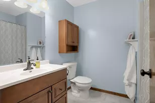 2264 Heritage Ln, New Brighton, MN 55112 - Photo 18