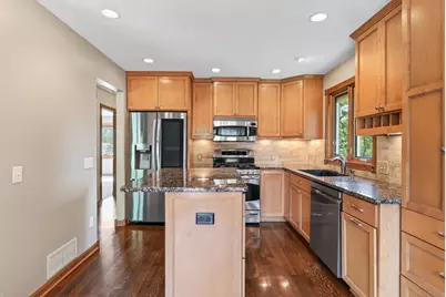 1945 Beaver Dam Court, Eagan, MN 55122 - Photo 10