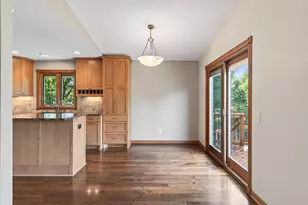 1945 Beaver Dam Ct, Eagan, MN 55122 - Photo 8