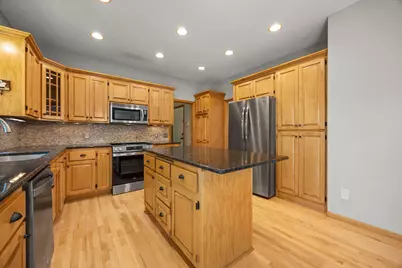 18462 Gladstone Boulevard N, Maple Grove, MN 55311 - Photo 16