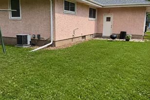 1600 Suburban Ave, Saint Paul, MN 55106 - Photo 4