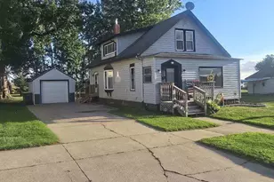 213 3rd Street W, Jasper, MN 56144 - Photo 2