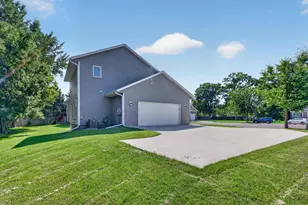 109 Peridot Ct, Mankato, MN 56001 - Photo 44