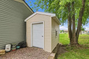 1107 Abbott Ave N, Glencoe, MN 55336 - Photo 34