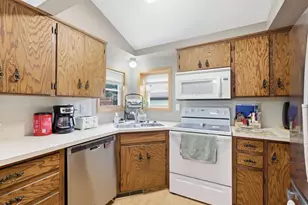 1107 Abbott Ave N, Glencoe, MN 55336 - Photo 14