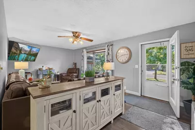 618 1st Street N, Waterville, MN 56096 - Photo 8