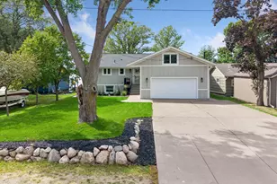 421 Shoreacres Dr, Big Lake, MN 55309 - Photo 2