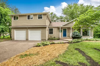 10206 Lakeview Drive W, Minnetonka, MN 55305 - Photo 2