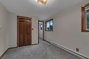 10206 Lakeview Dr W, Minnetonka, MN 55305 - Photo 14