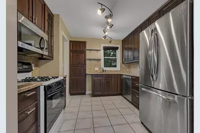 10206 Lakeview Drive W, Minnetonka, MN 55305 - Photo 8